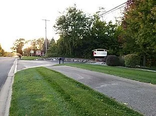 there_is_a_sign_on_the_side_of_the_road